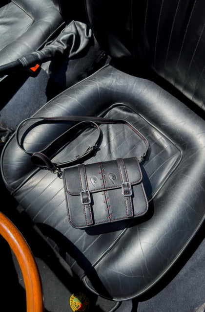 HOOK BAG - BLACK AND RED - Purple Place