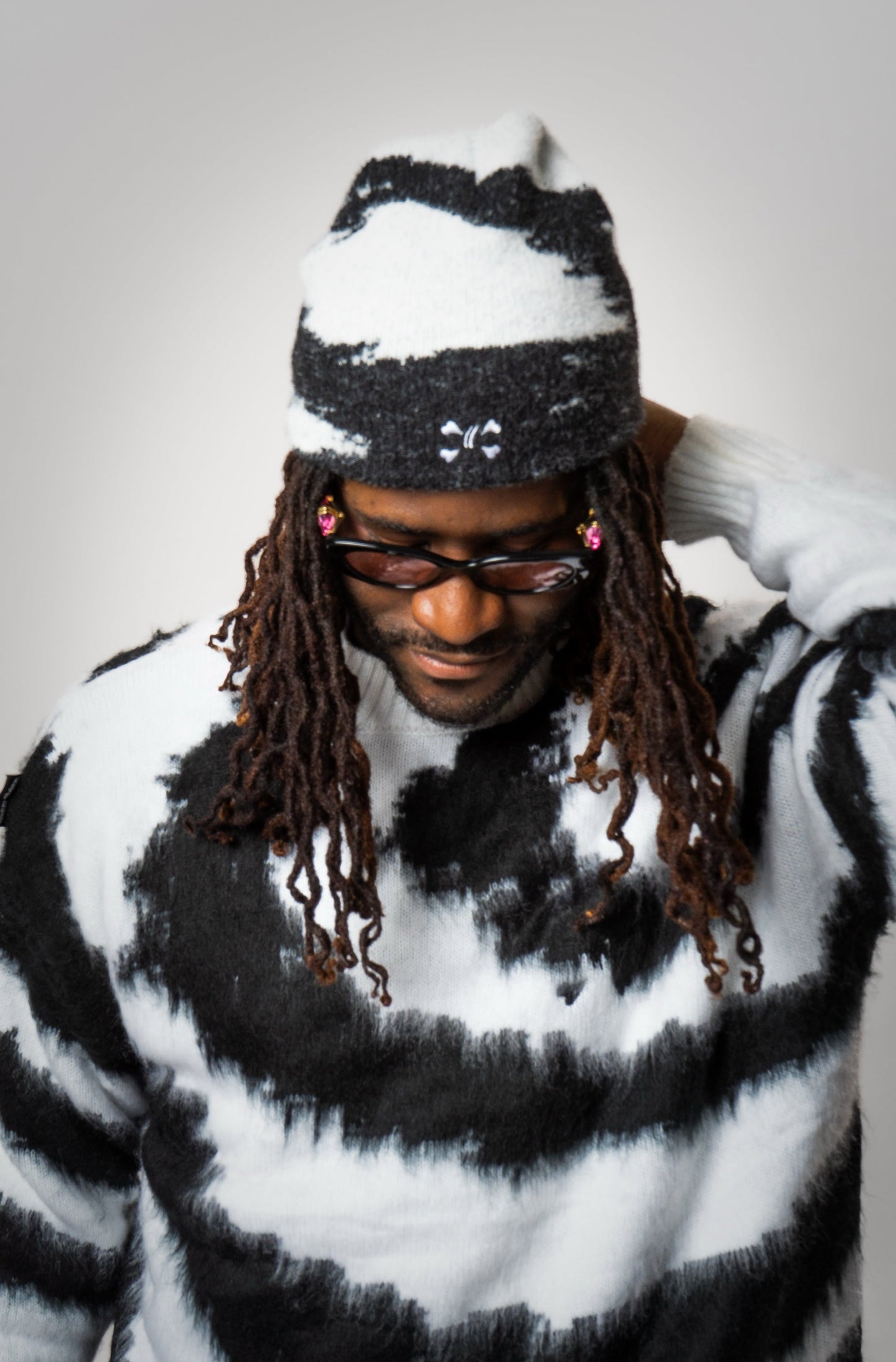 Mohair beanie Black/White - Purple Place