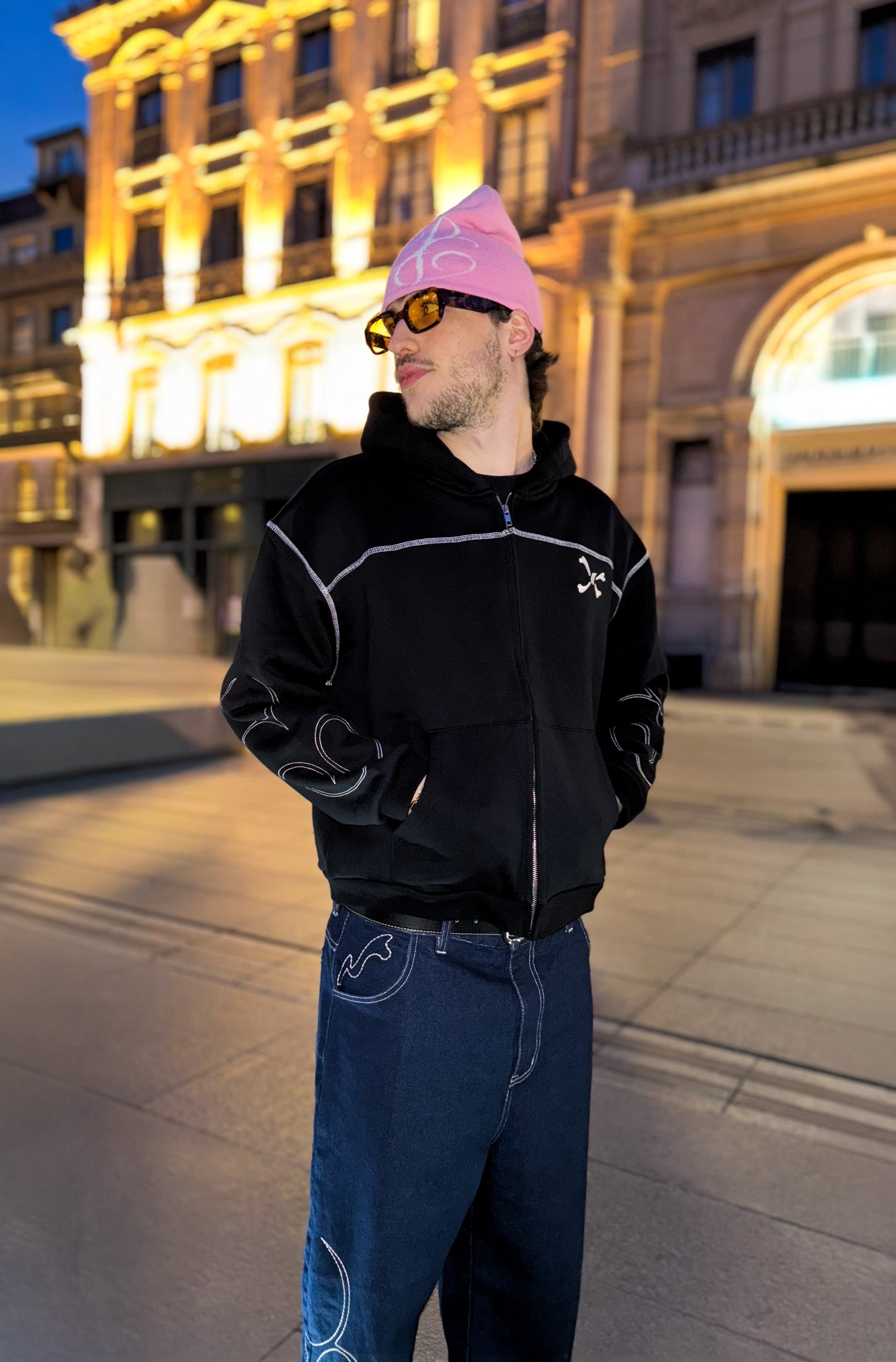 Aura Zip Black - Purple Place