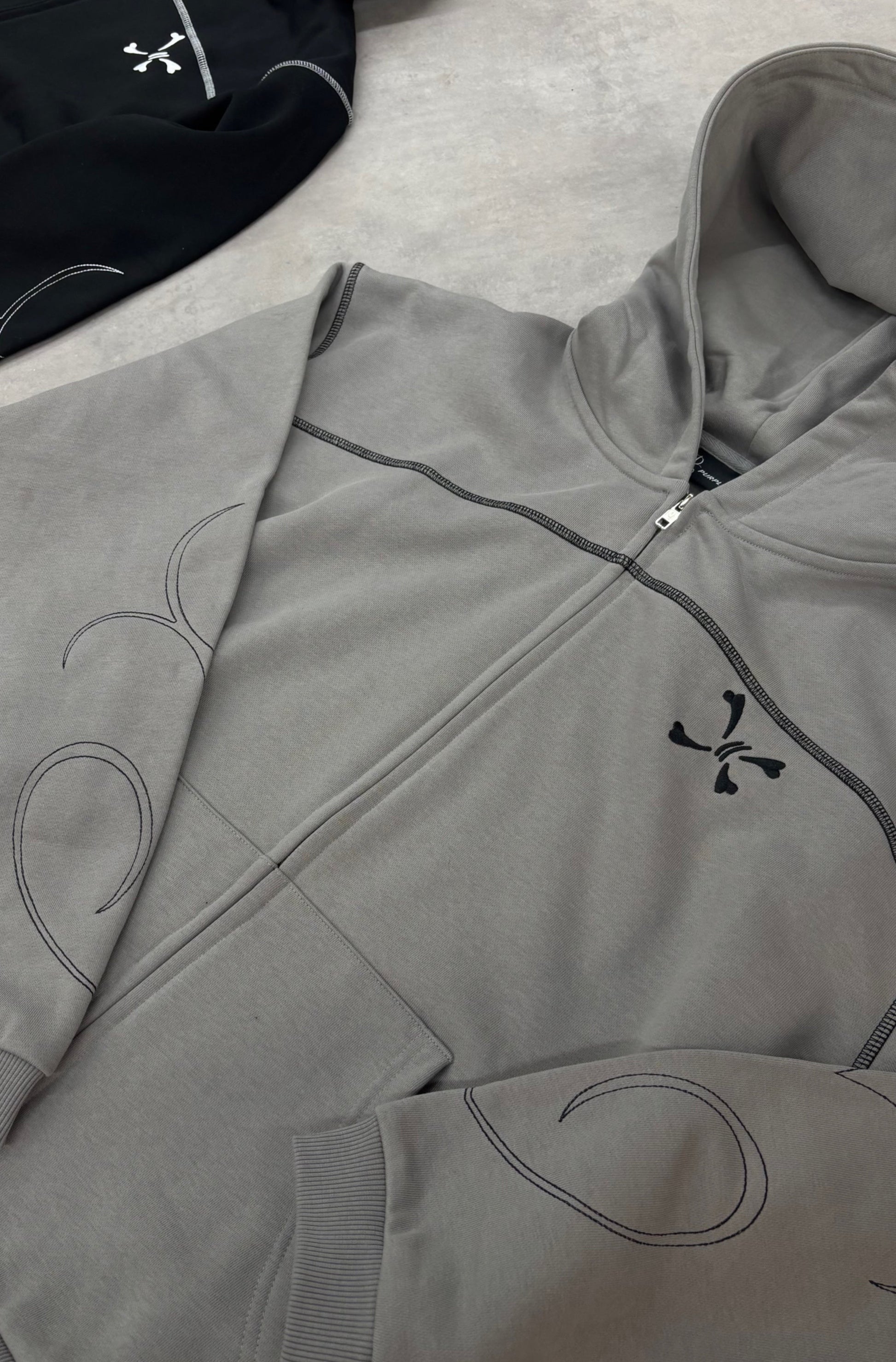 AURA ZIP GRAY - Purple Place
