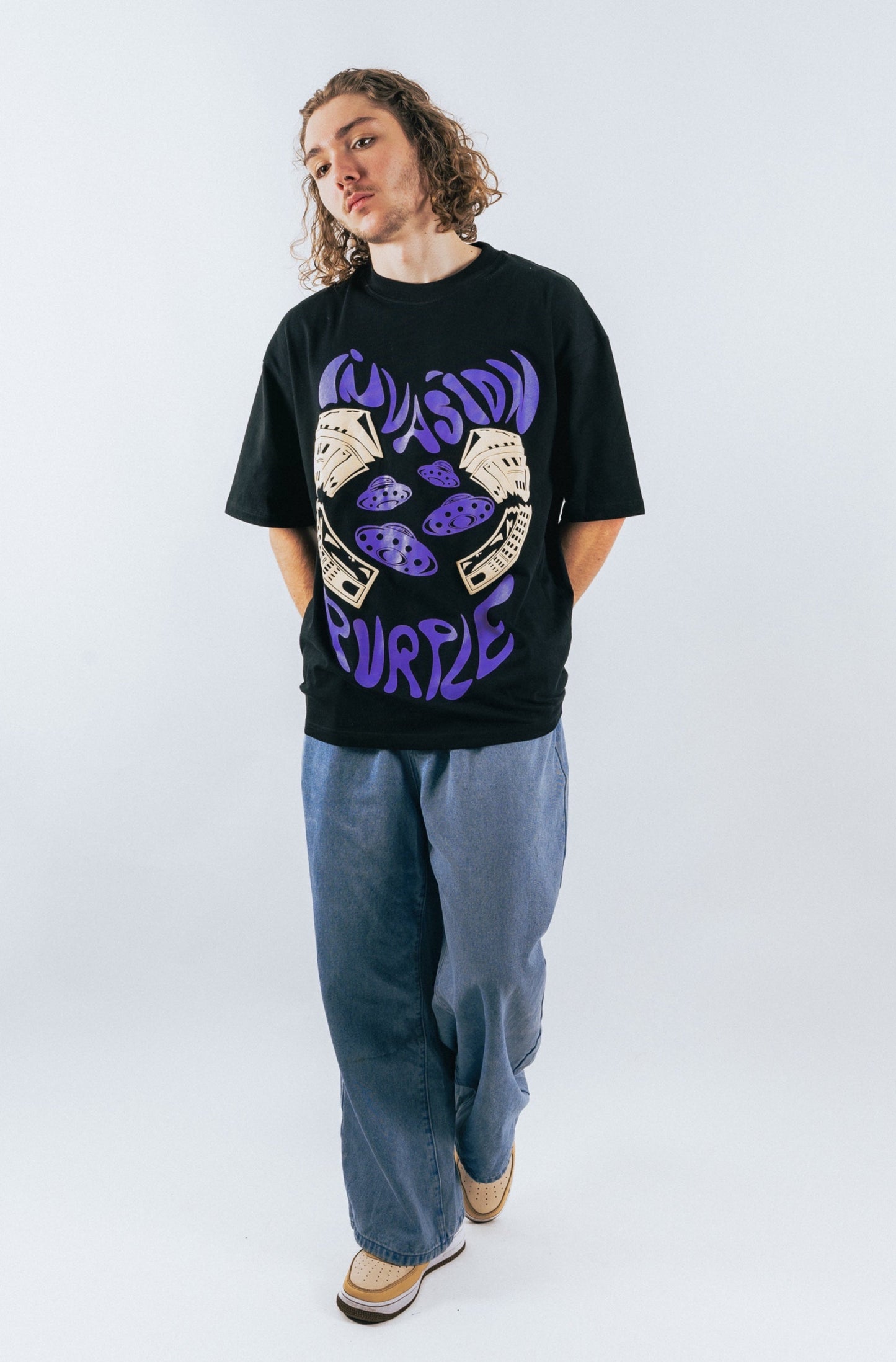 Invasion T-shirt - Black - Purple Place