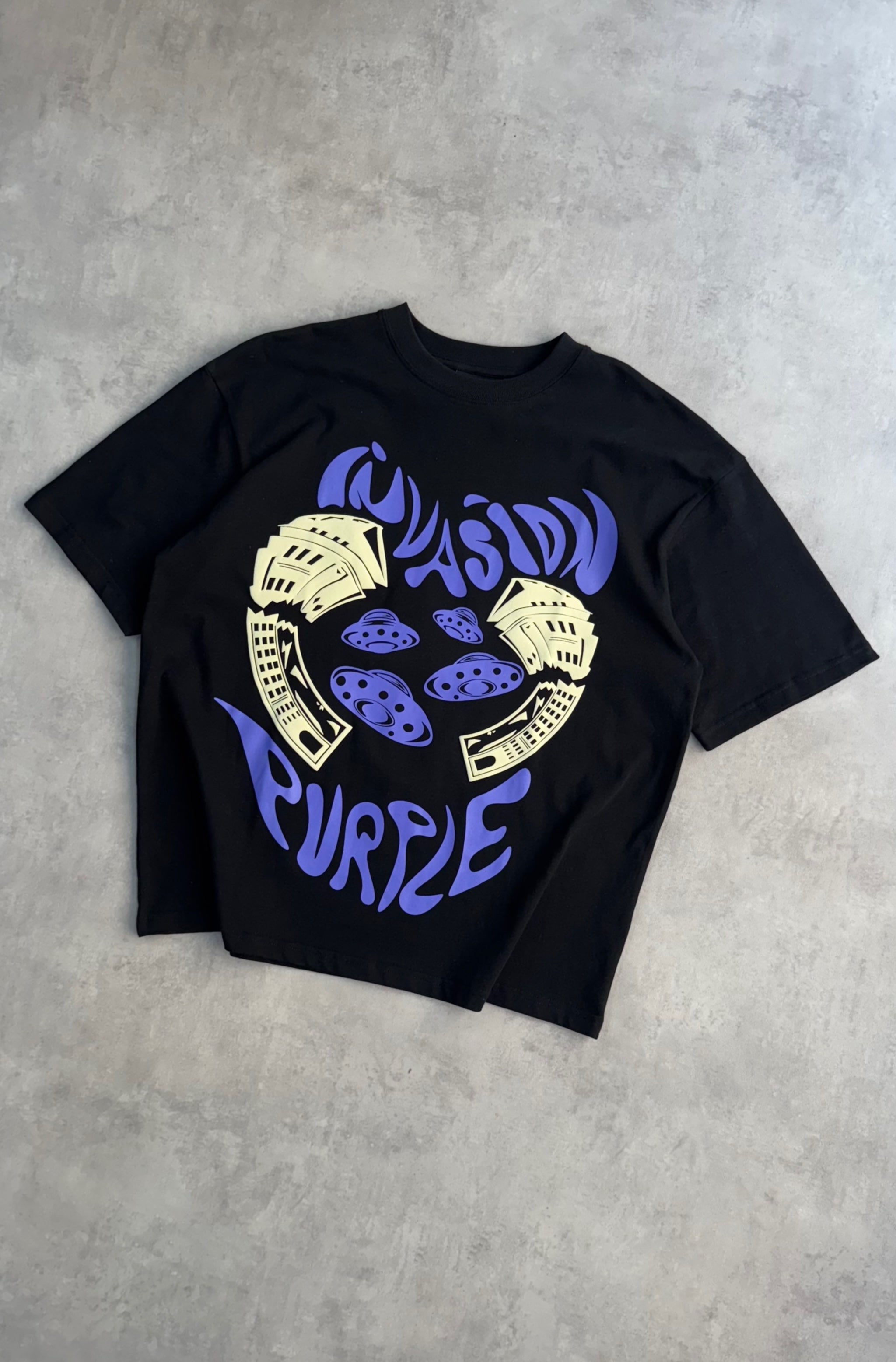 Invasion T-shirt - Black - Purple Place