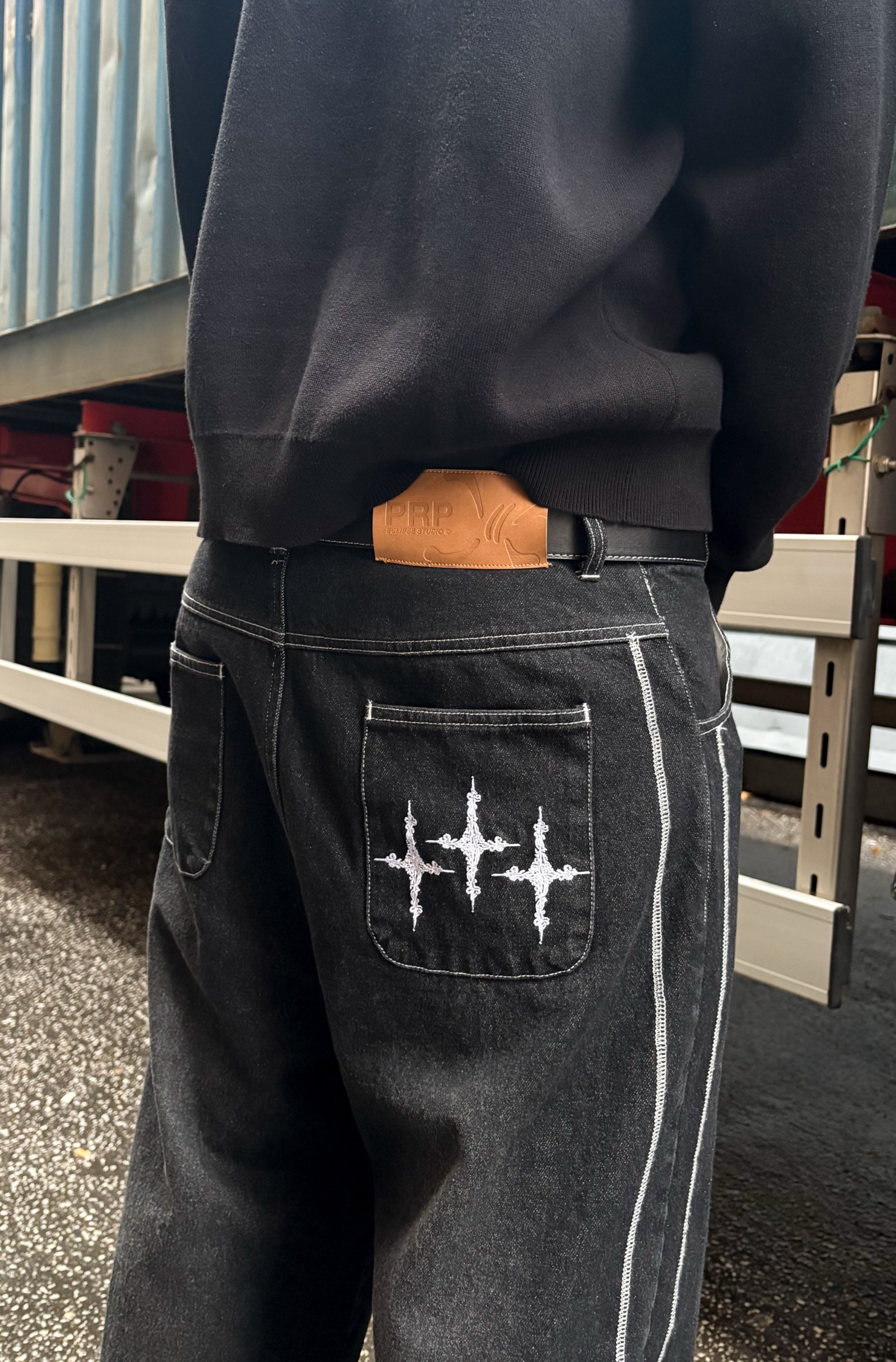 Ornemental Pant (BIENTÔT DISPONIBLE) - Purple Place