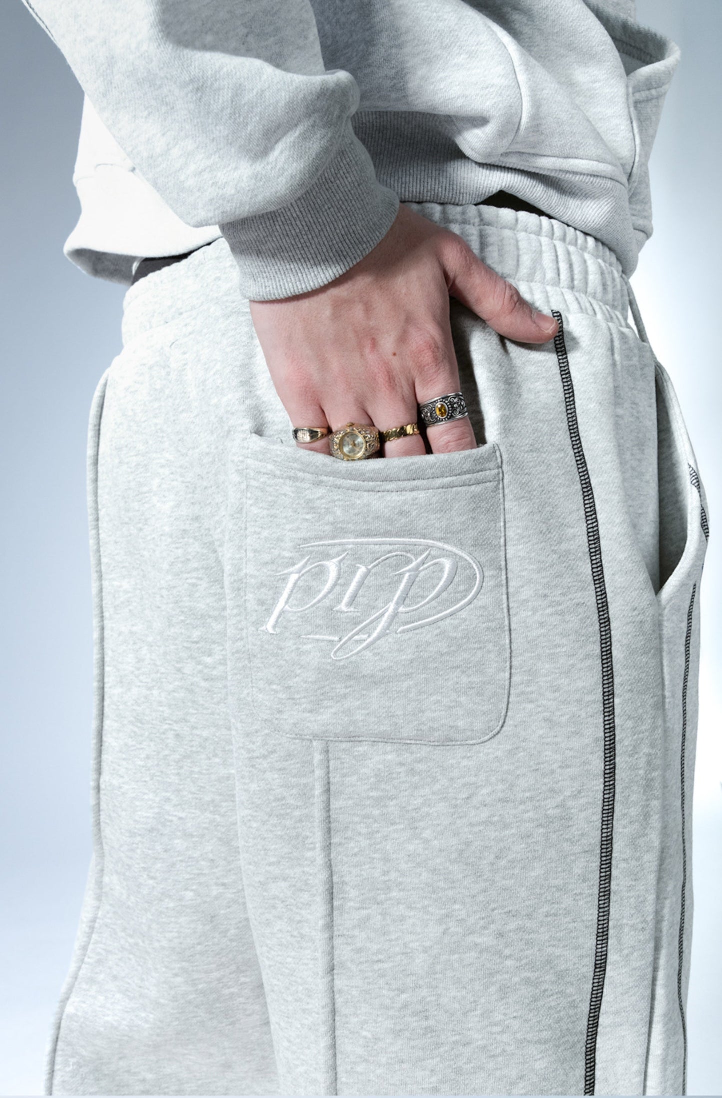 OVERSIZED GREY JOGGER - Purple Place