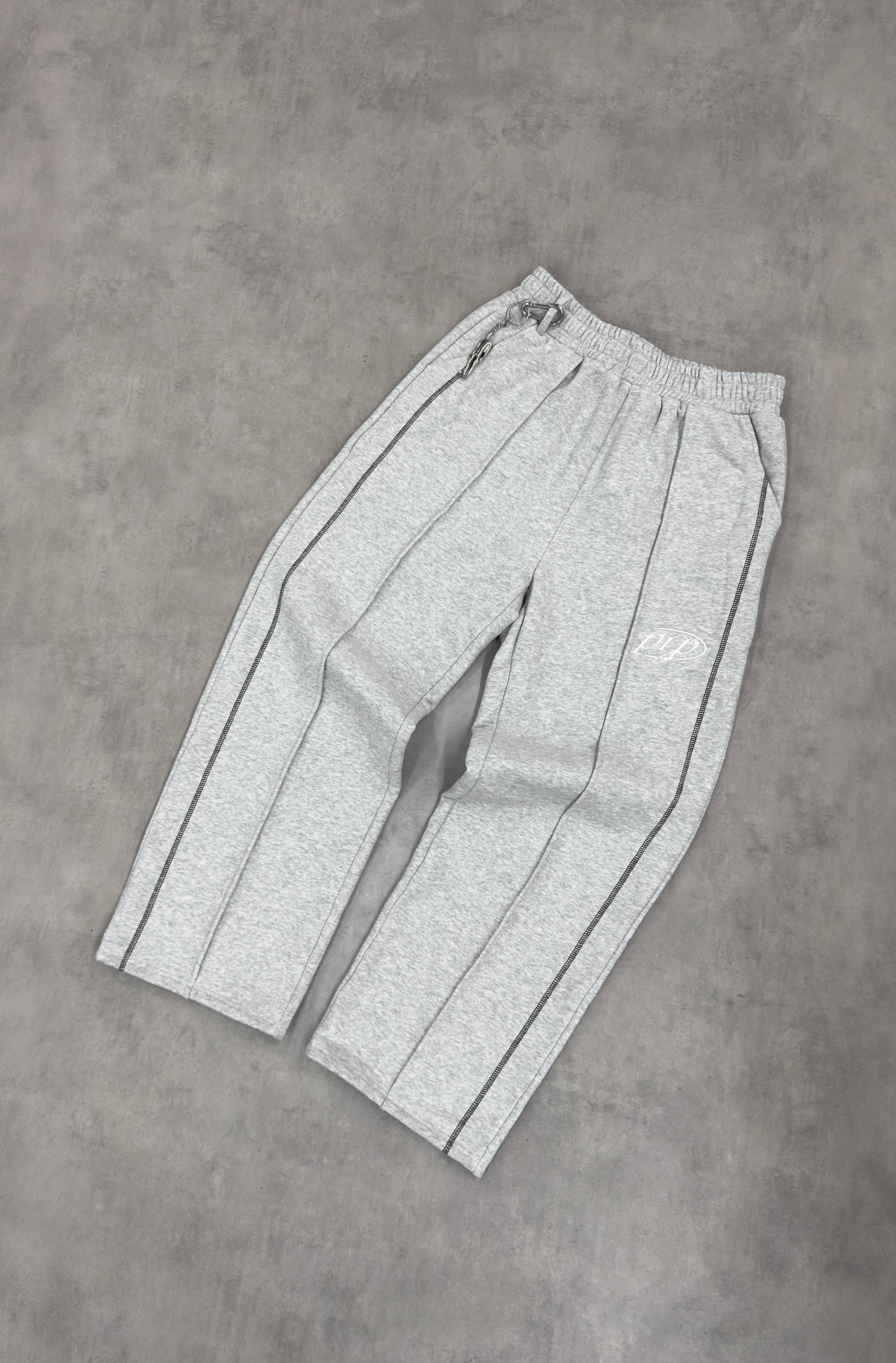 OVERSIZED GREY JOGGER - Purple Place
