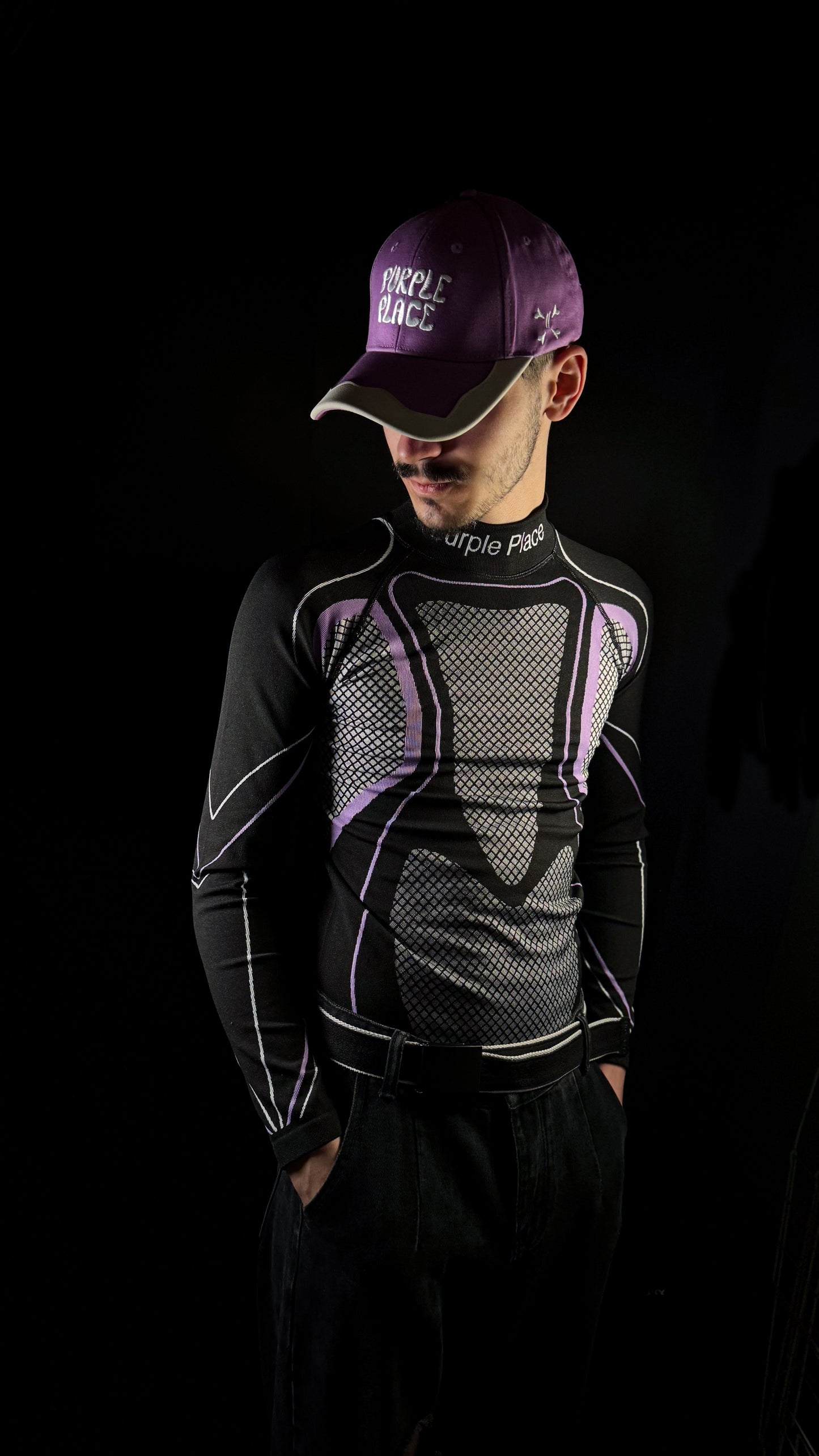 Tight Longsleeve Eclipse & Black Cap - Purple Place