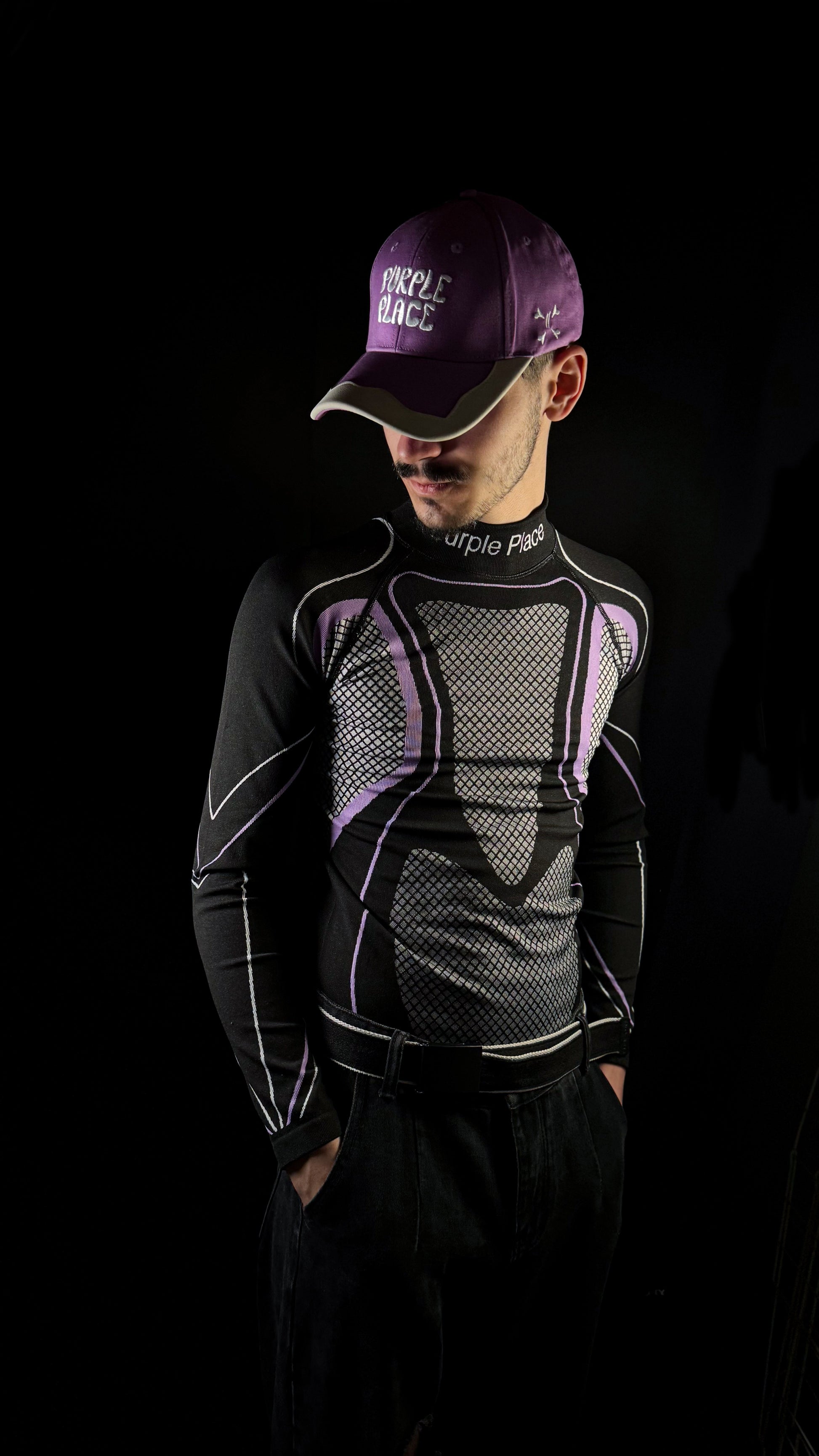 Tight Longsleeve Eclipse & Black Cap - Purple Place